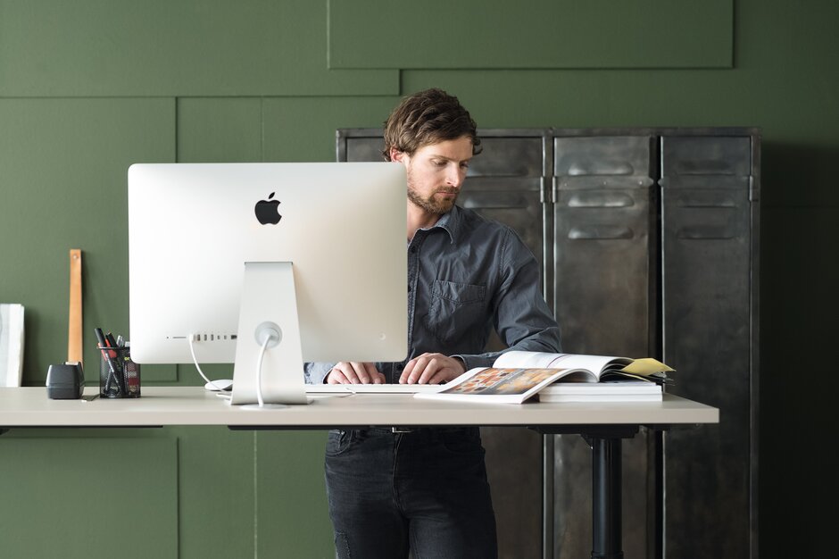 Office desks - Wiesner-Hager